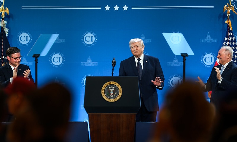 Trump Drops $25 Million Midterm Bomb While Democrats Were Still Counting Their Fundraising Emails