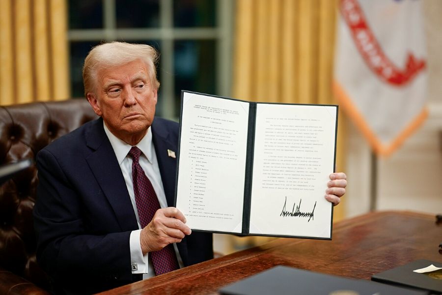 Trump Just Made Defunding ICE Illegal — Democrats' Favorite Hostage Walked Out the Door
